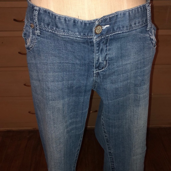 Jeans - Picture 2 of 4